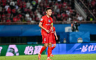0-0！蓉城推迟夺冠，被河南克制，全场0射正，主裁10黄抢镜