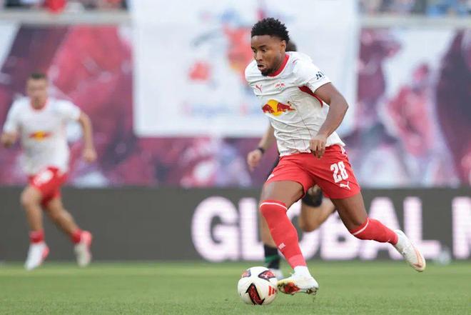 图片报：恩昆库今夏拒绝了纽卡曼联，他只想回归莱比锡